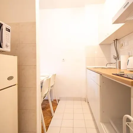 Boulevard 1-bedroom Flat *